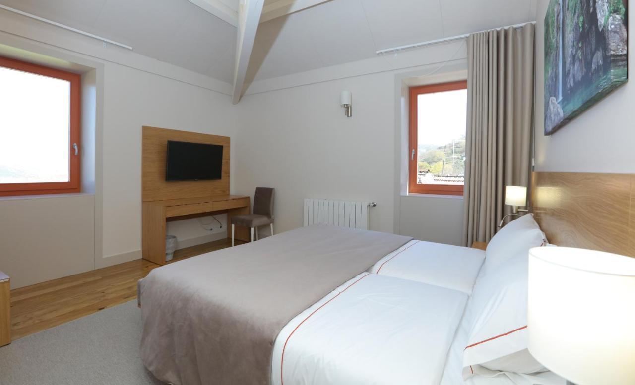 Quinta Da Riba Ma Guest House Santa Leocadia Ngoại thất bức ảnh